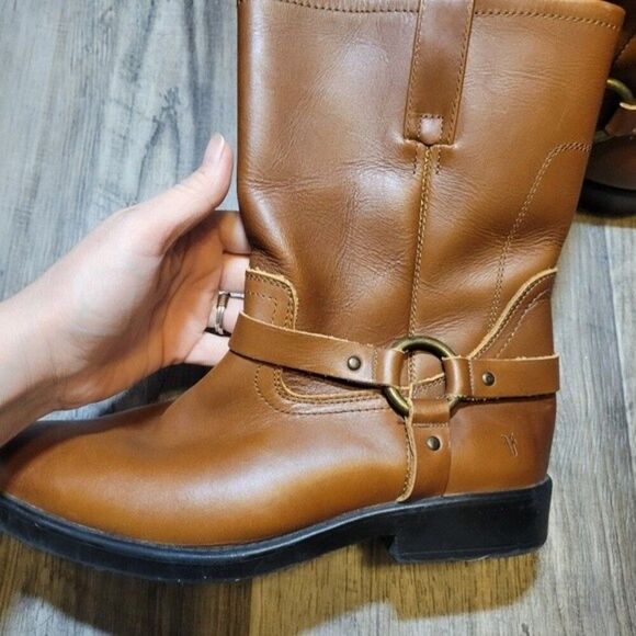 Frye Harness Pull On boot in cognac Tagged Size 5, Run Big - Picture 5 of 7